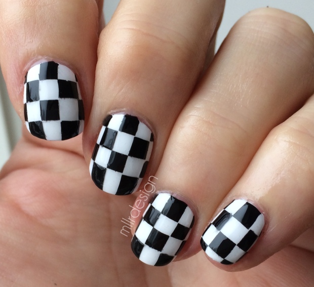 Checkered nails